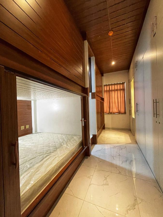 Yoi Pod Hostel - Deira 두바이 외부 사진
